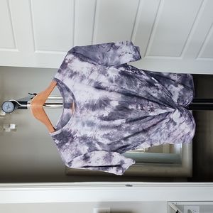 Lululemon Crescent Tee